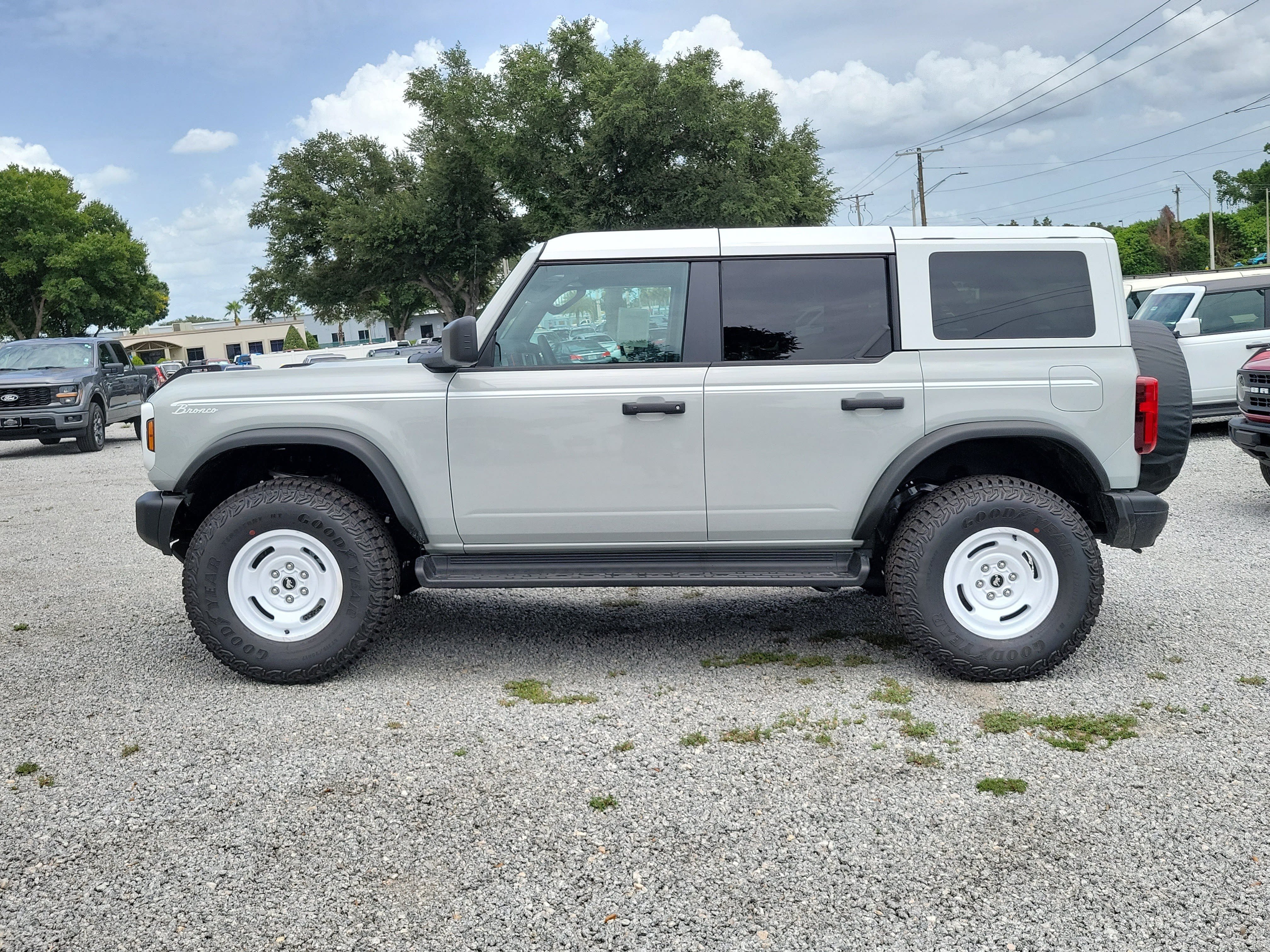 New 2026 Ford Bronco Heritage Edition AWD/4WD image 7