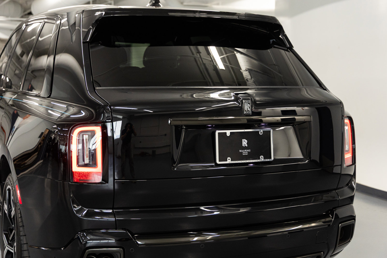 Certified 2025 Rolls-Royce Cullinan Black Badge AWD/4WD image 19