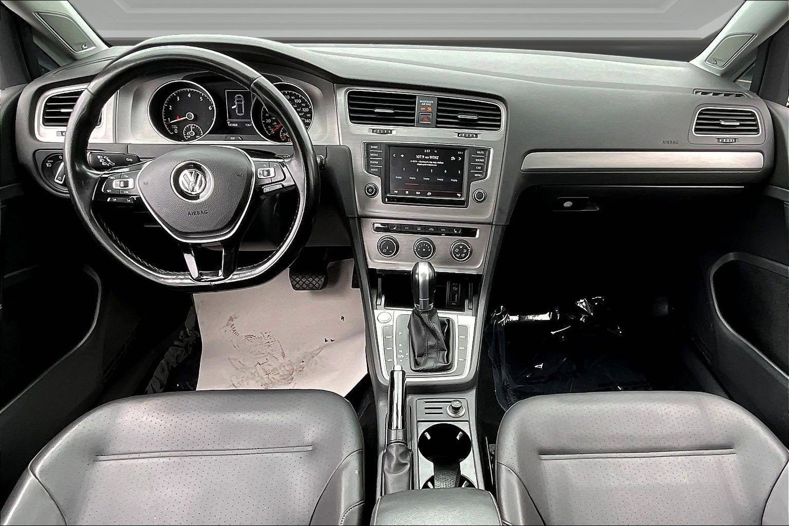 Used 2016 Volkswagen Golf SportWagen FWD image 7