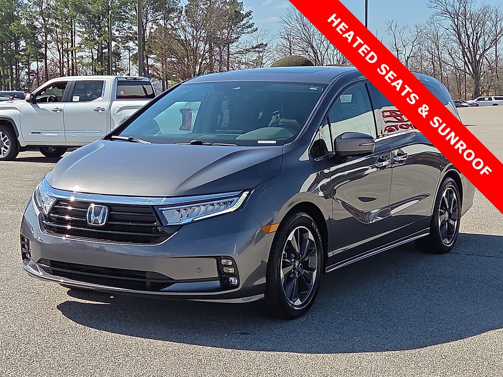 Used 2024 Honda Odyssey Elite image 2