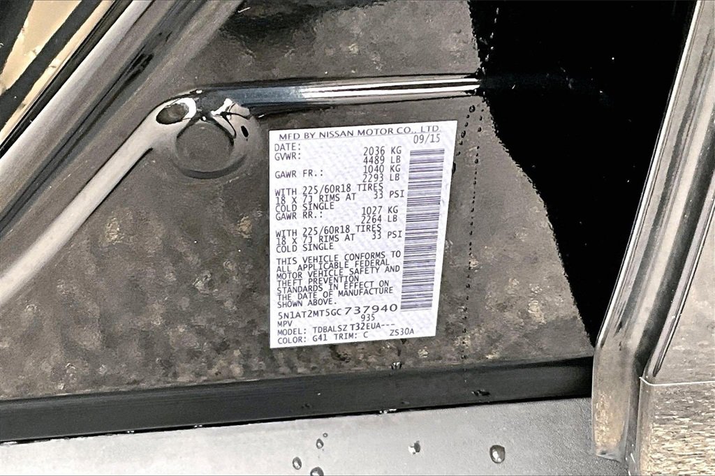 Used 2016 Nissan Rogue SL w/ SL Premium Package image 30