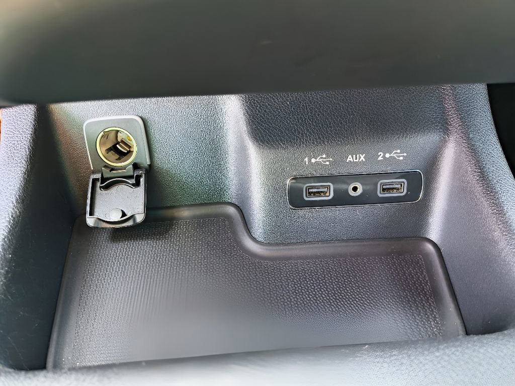 Used 2019 Dodge Durango R/T w/ Blacktop Package RWD image 19