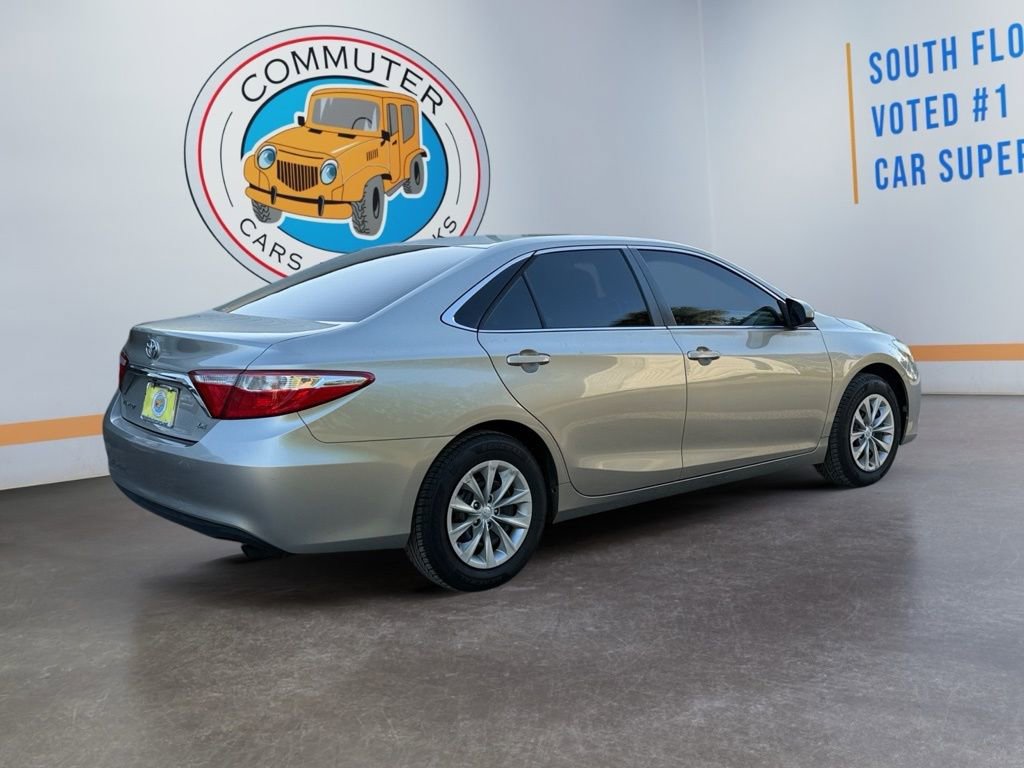 Used 2015 Toyota Camry LE image 6
