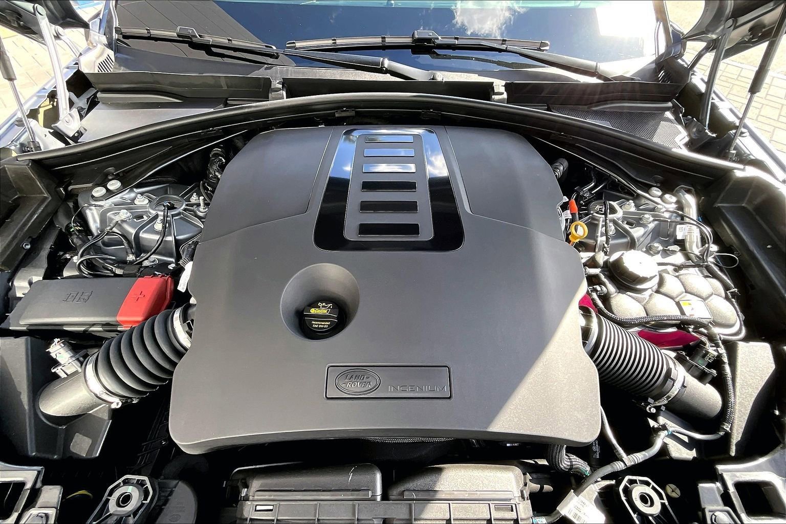 New 2026 Land Rover Range Rover Velar Dynamic SE image 11