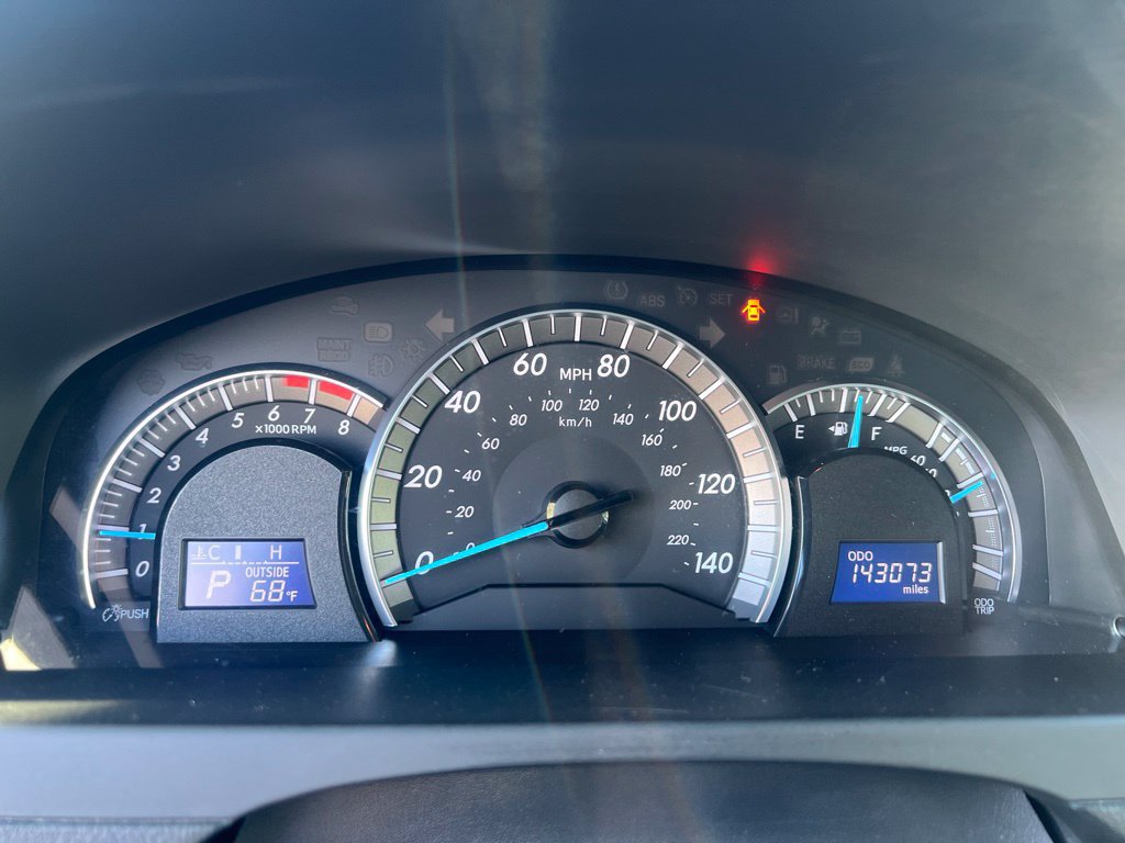 Used 2012 Toyota Camry SE FWD image 30