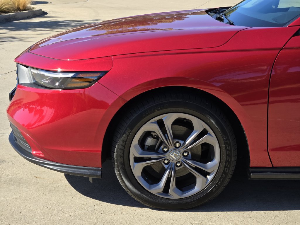 Used 2023 Honda Accord EX image 7