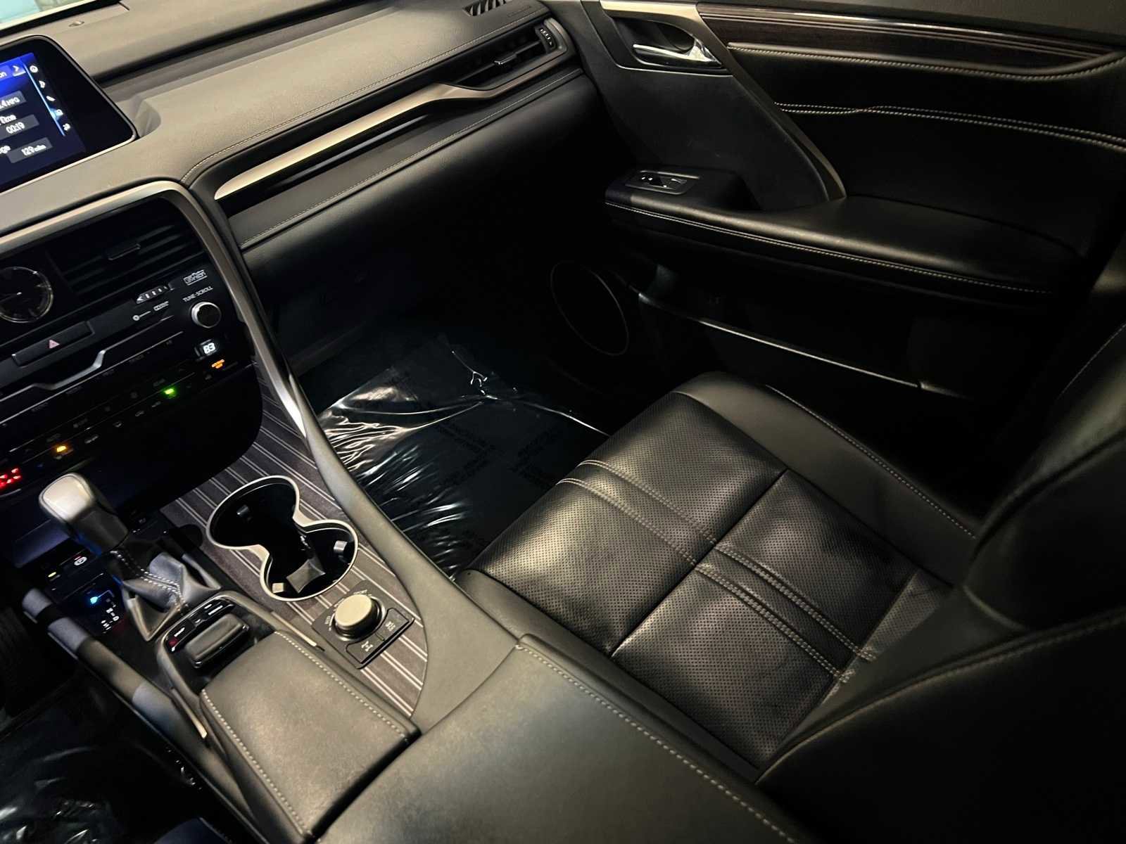 Used 2019 Lexus RX 350L Luxury image 11