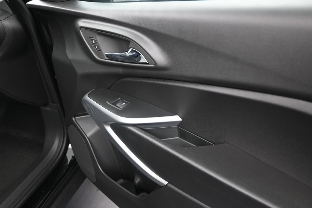 New 2026 Chevrolet Trax LS w/ LS Convenience Package FWD image 22