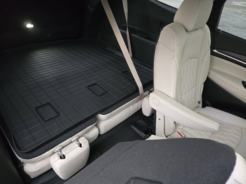 Used 2024 Buick Enclave Avenir image 34