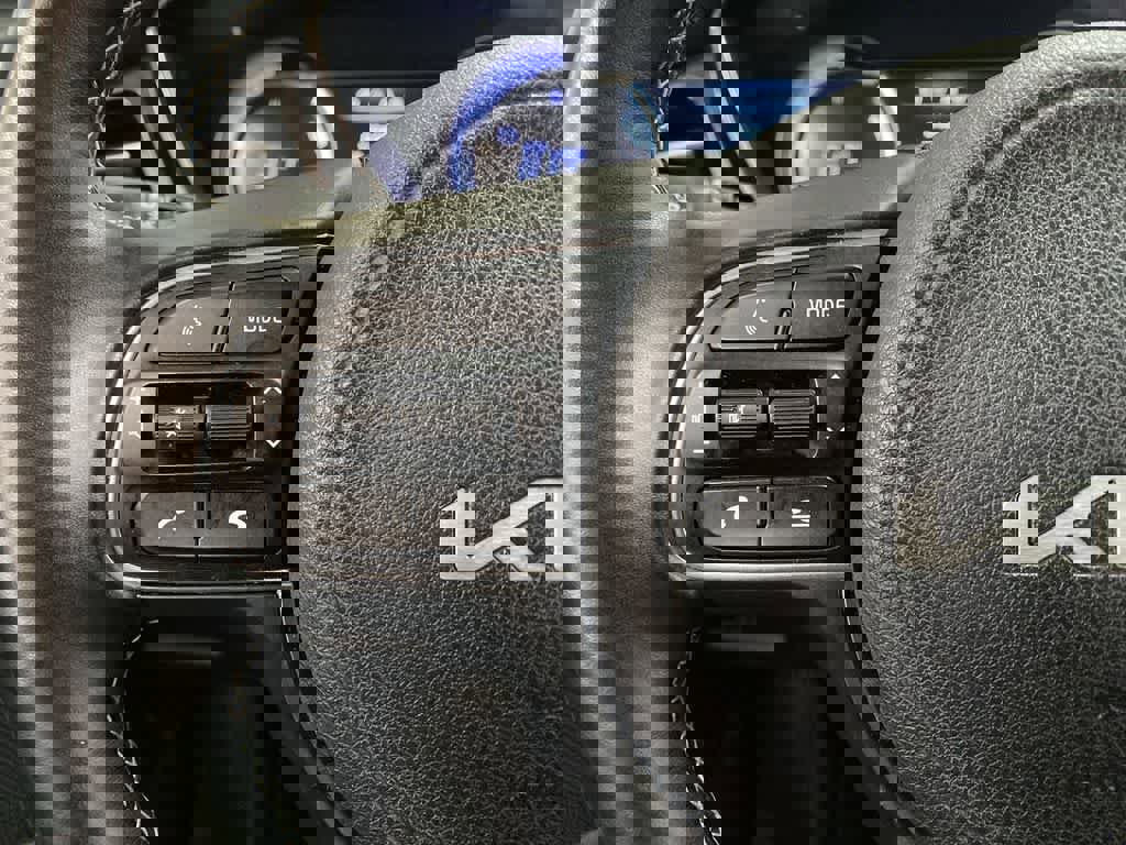 Used 2022 Kia Niro EX w/ Cold Weather Package image 22