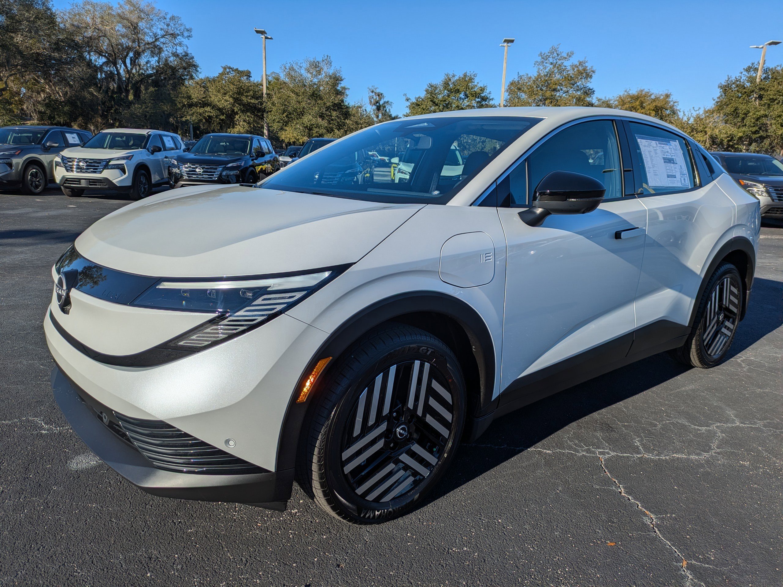 New 2026 Nissan Leaf SV+ w/ Floor Mat Package (SV+) image 8