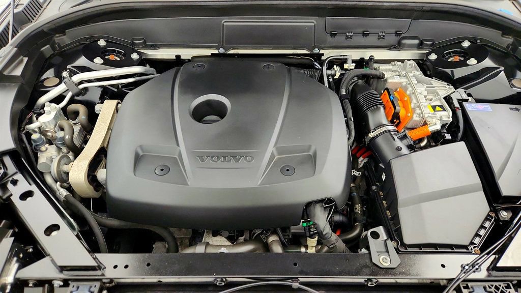 Used 2024 Volvo XC60 T8 Ultimate w/ Protection Package Premier image 27