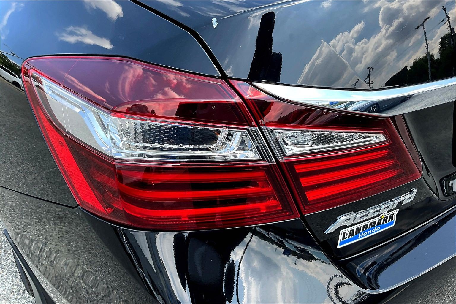 Used 2017 Honda Accord LX image 30