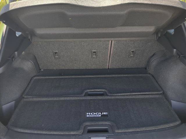 Used 2020 Nissan Rogue Sport SV w/ Technology Package FWD image 6