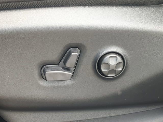 New 2026 Chrysler Pacifica Select image 24