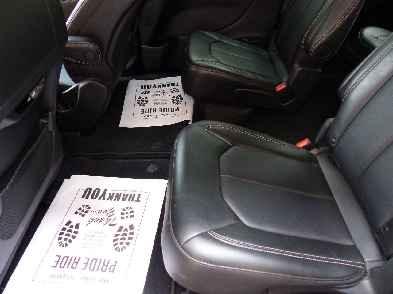 Used 2025 Chrysler Pacifica Select FWD image 25