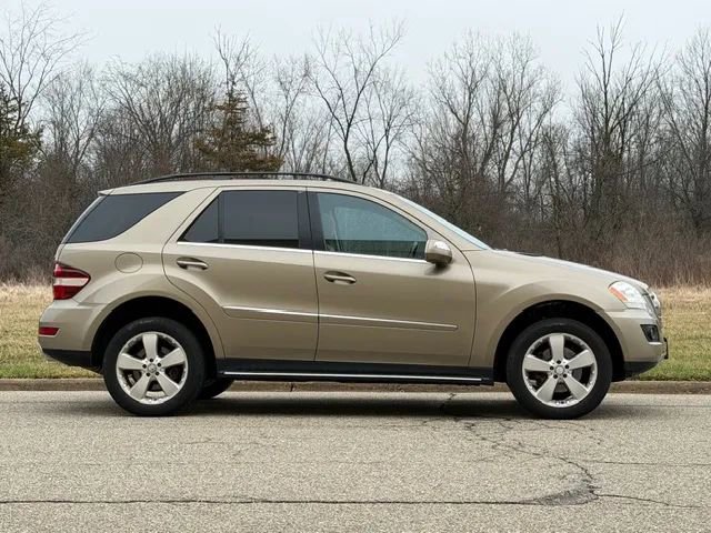 Used 2010 Mercedes-Benz ML 350 4MATIC image 36