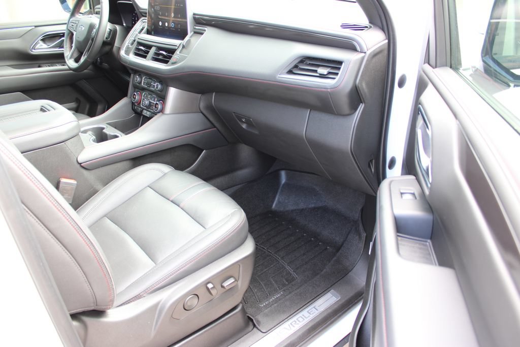 Used 2022 Chevrolet Suburban RST w/ Luxury Package AWD/4WD image 54