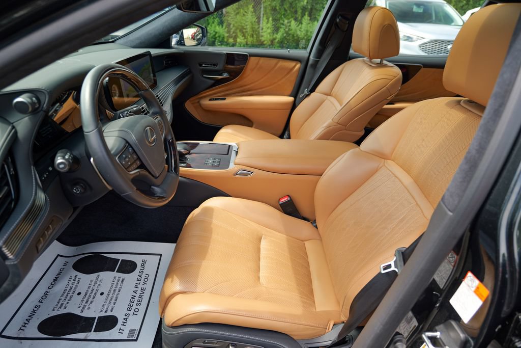Used 2024 Lexus LS 500 AWD w/ Interior Upgrade Package image 21