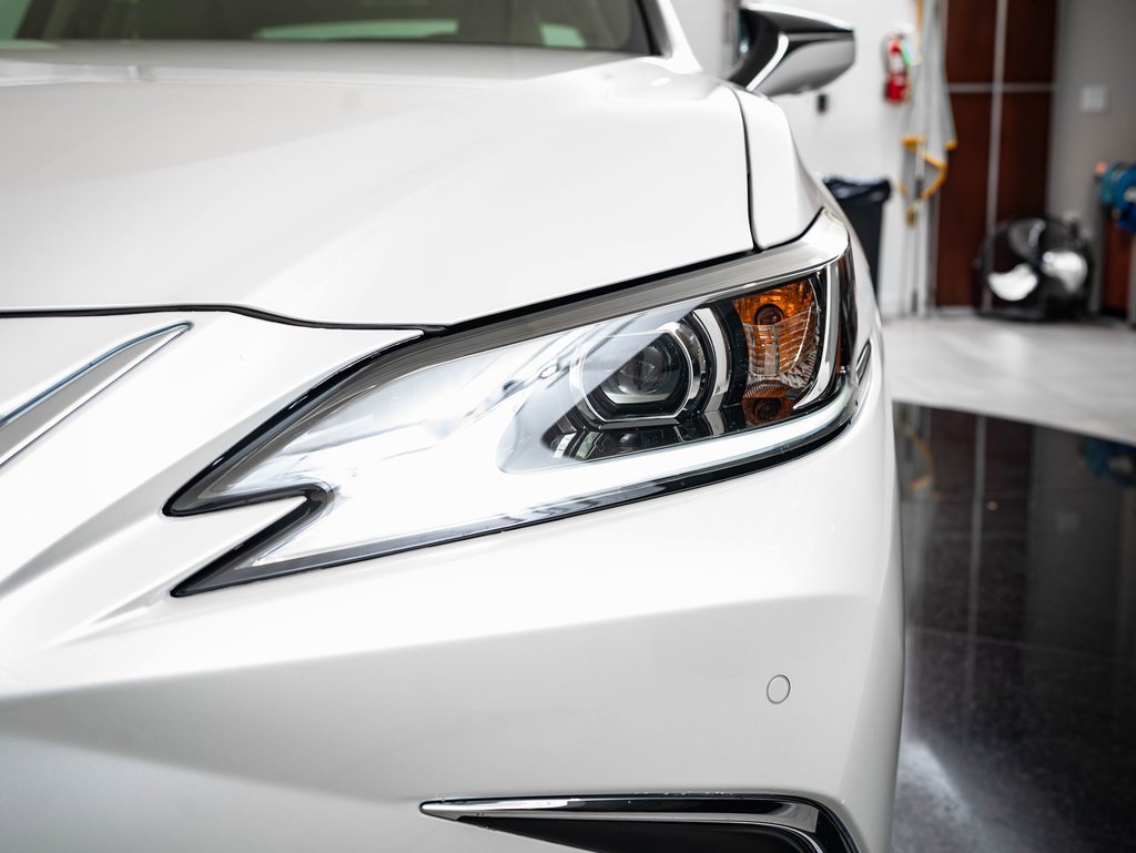 New 2025 Lexus ES 350 Luxury image 16