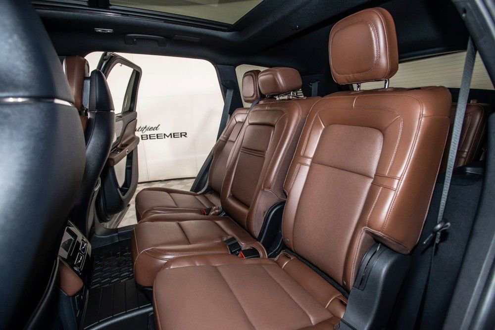 Used 2025 Lincoln Aviator Reserve w/ Equipment Group 201A image 15