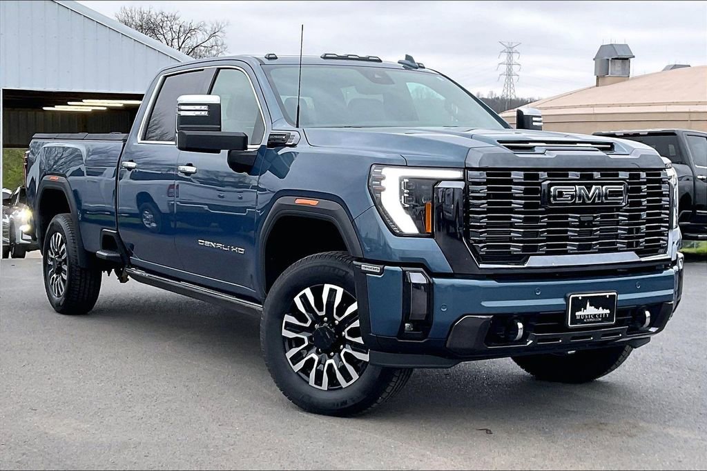 Used 2024 GMC Sierra 3500 Denali Ultimate AWD/4WD image 38