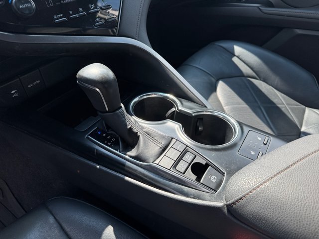 Used 2019 Toyota Camry XLE FWD image 16