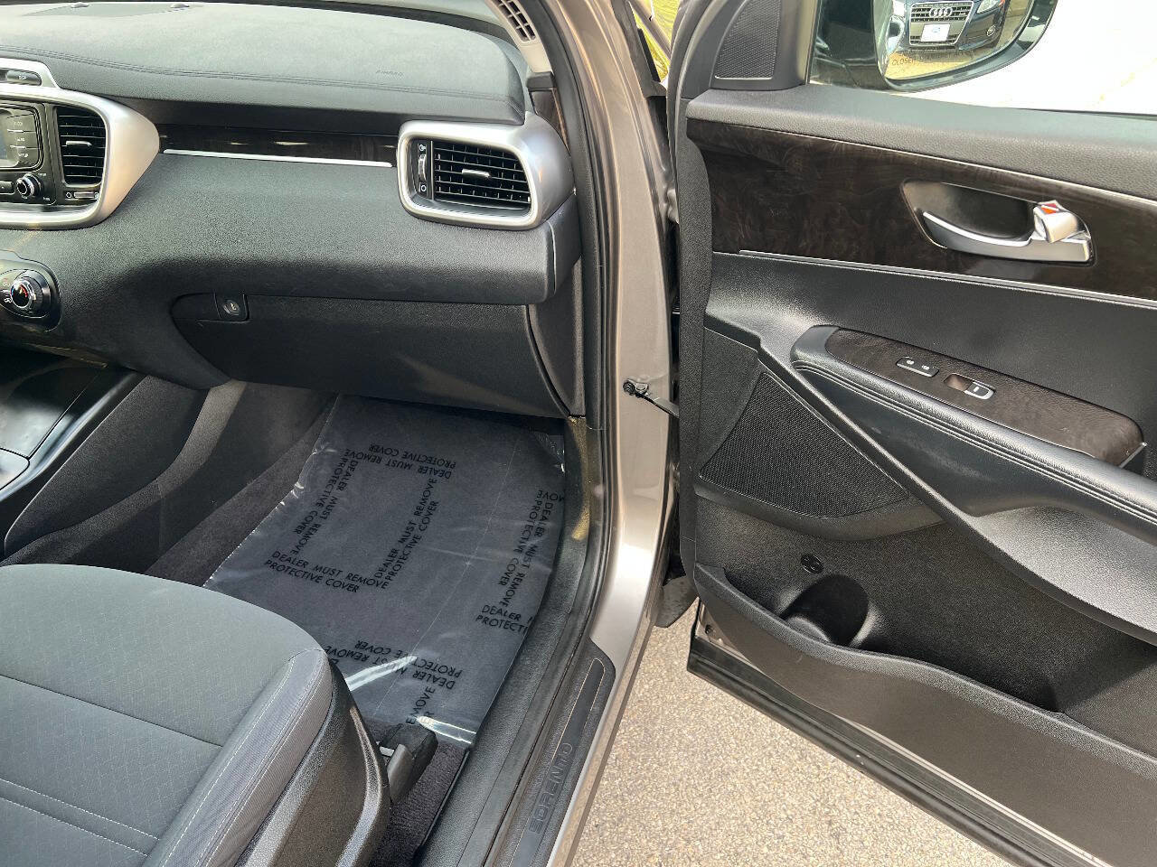 Used 2016 Kia Sorento AWD image 27