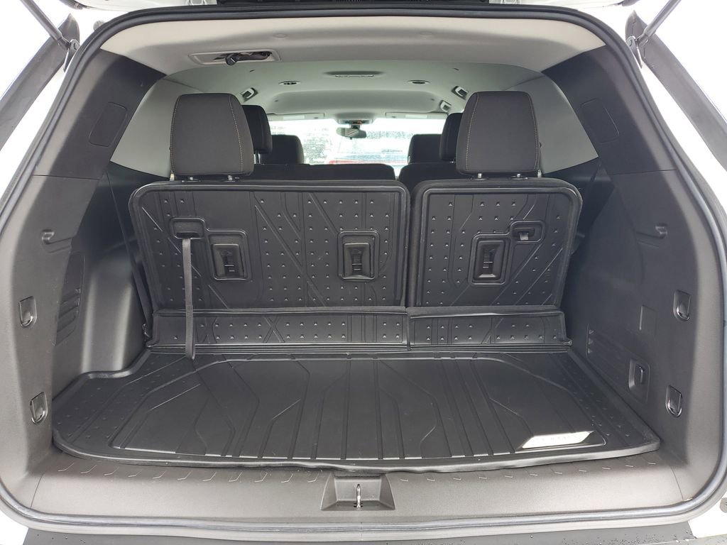 Used 2021 Chevrolet Traverse LS image 28