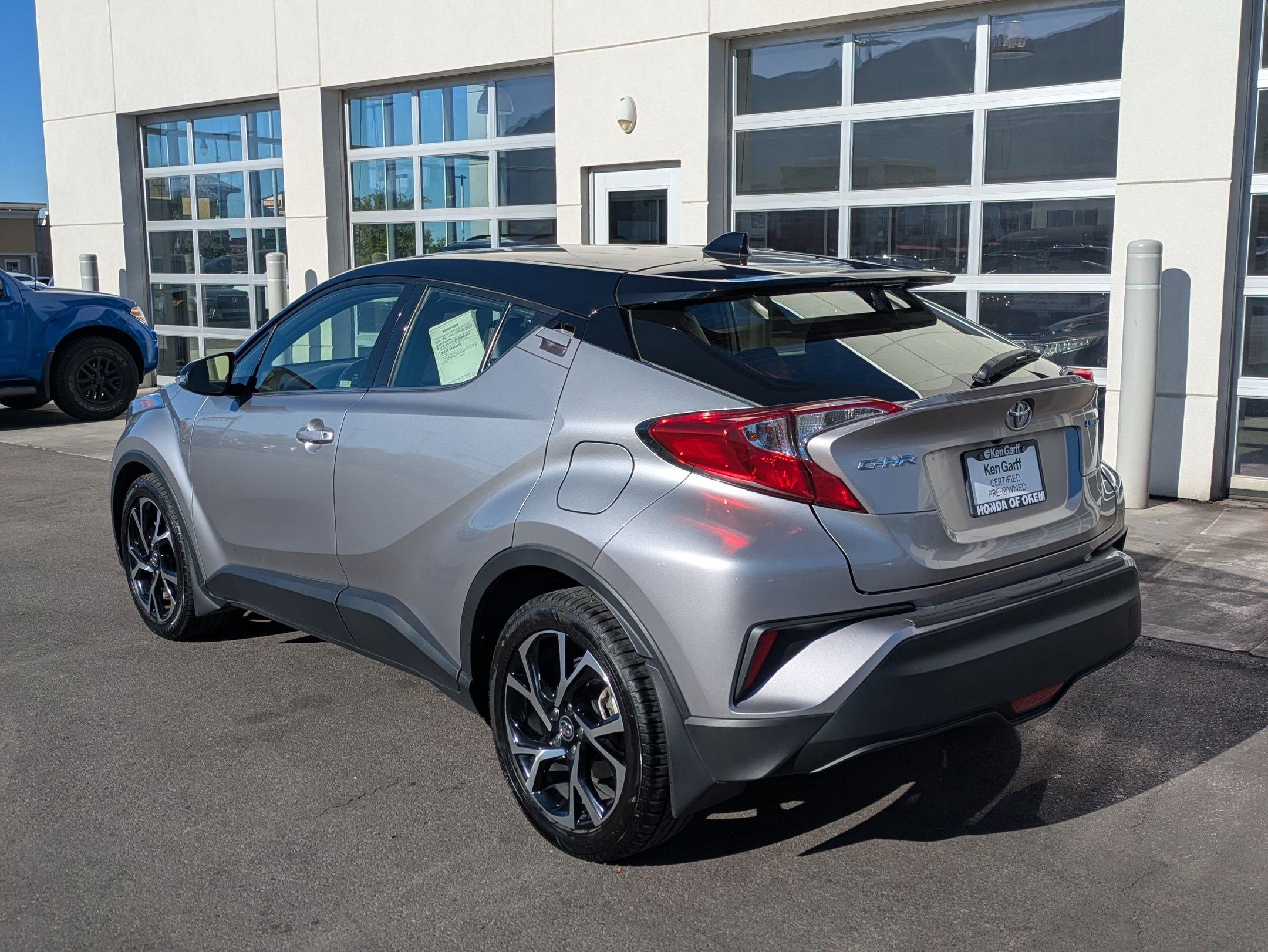 Used 2019 Toyota C-HR Limited FWD image 9