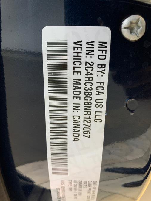 Used 2022 Chrysler Pacifica Touring-L w/ Uconnect Theater Family Group image 62