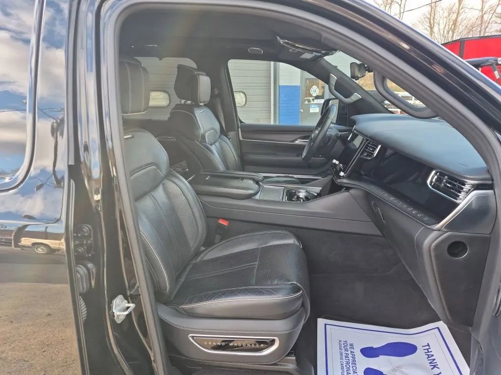 Used 2024 Jeep Grand Wagoneer L Series II w/ Quick Order Packagew 28T image 12