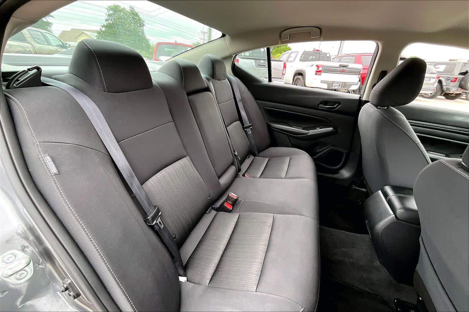 Used 2025 Nissan Altima 2.5 SV FWD image 20
