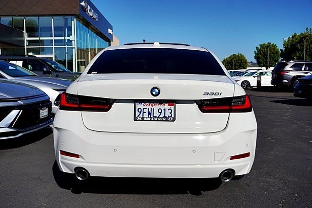 Used 2023 BMW 330i Sedan w/ Driving Assistance Package image 9