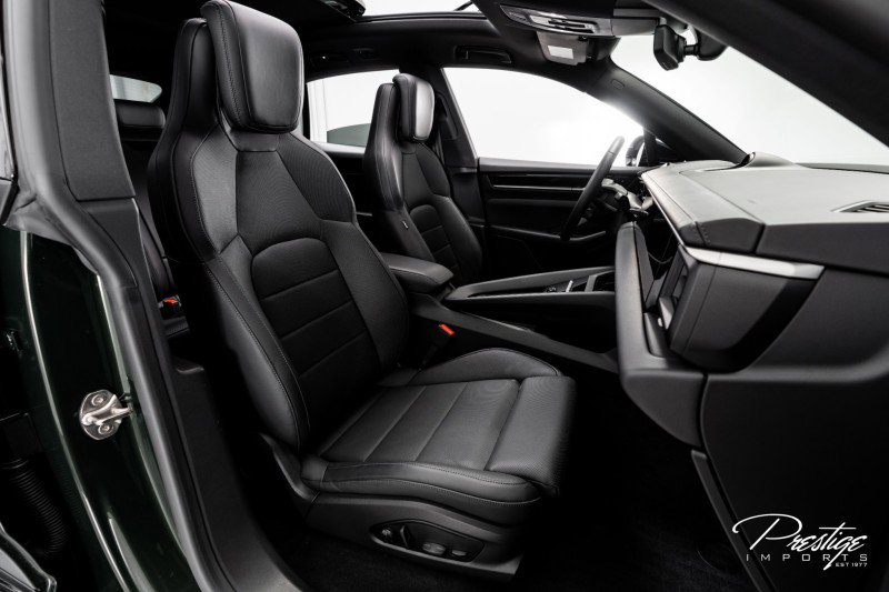 Used 2025 Porsche Macan 4S Electric image 43