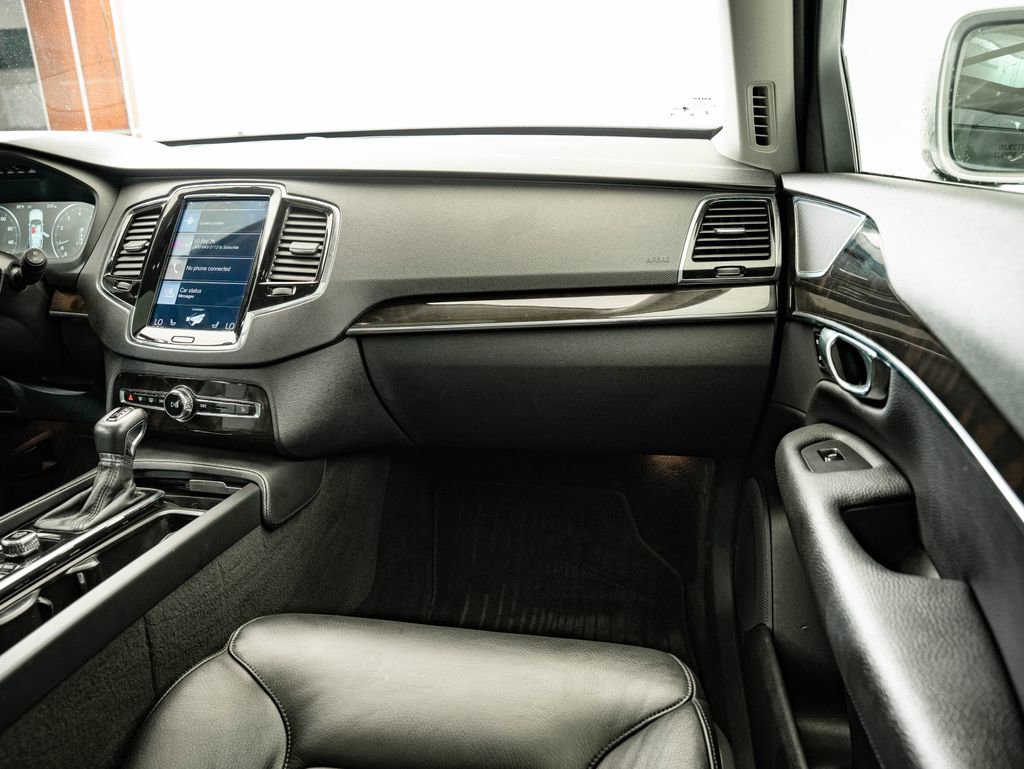 Used 2018 Volvo XC90 T6 Momentum w/ Momentum Plus Package AWD/4WD image 49