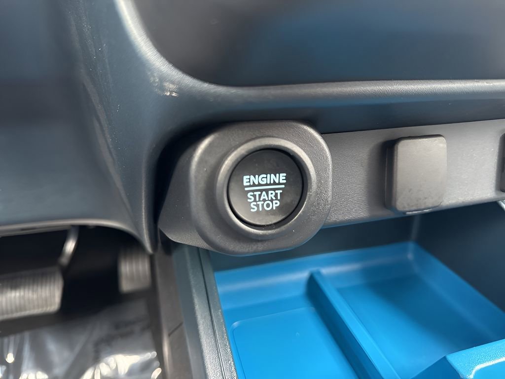Used 2025 Ford Maverick XLT w/ Equipment Group 302A AWD/4WD image 19
