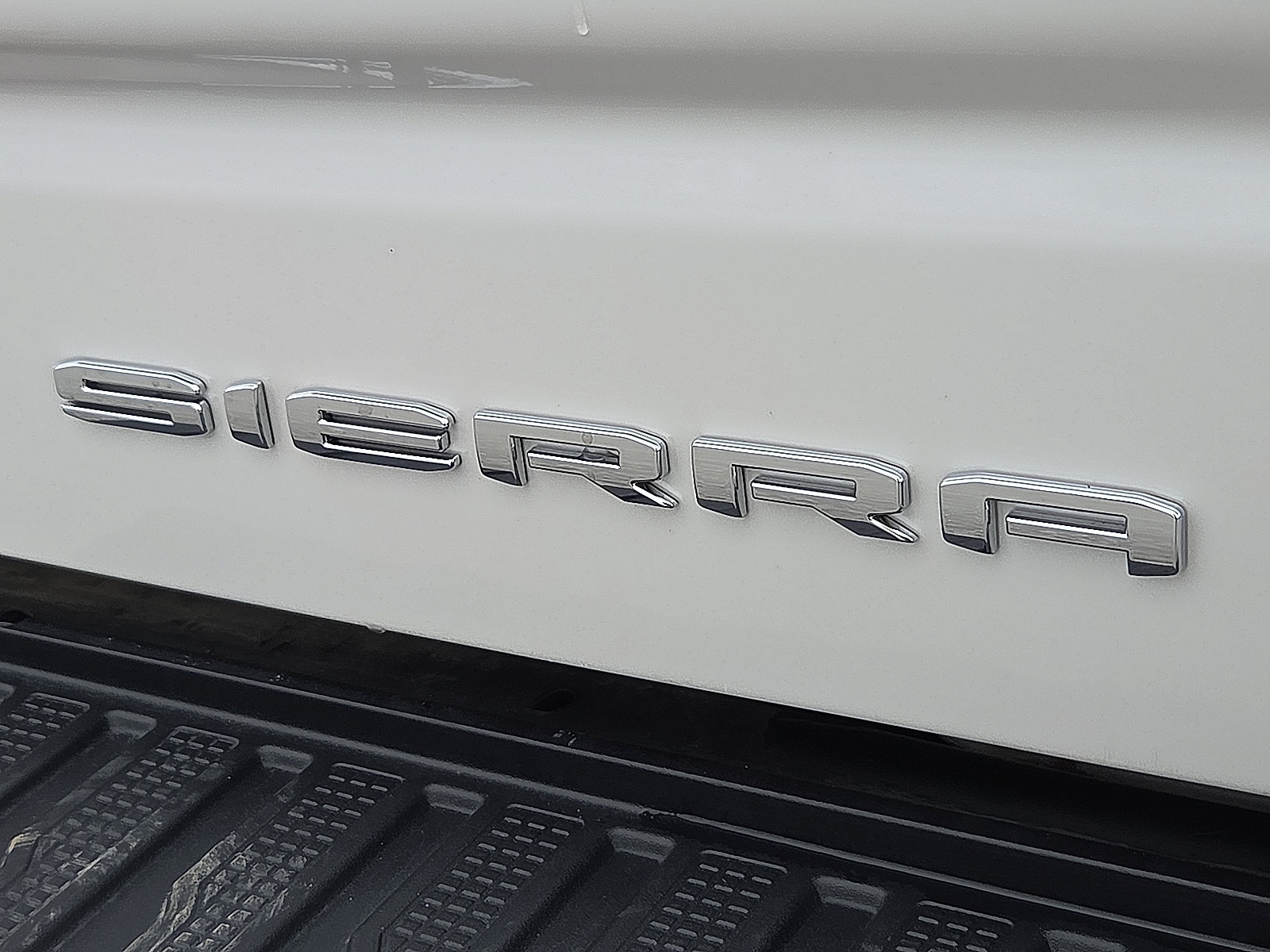 Certified 2024 GMC Sierra 1500 Denali w/ Denali Reserve Package AWD/4WD image 9