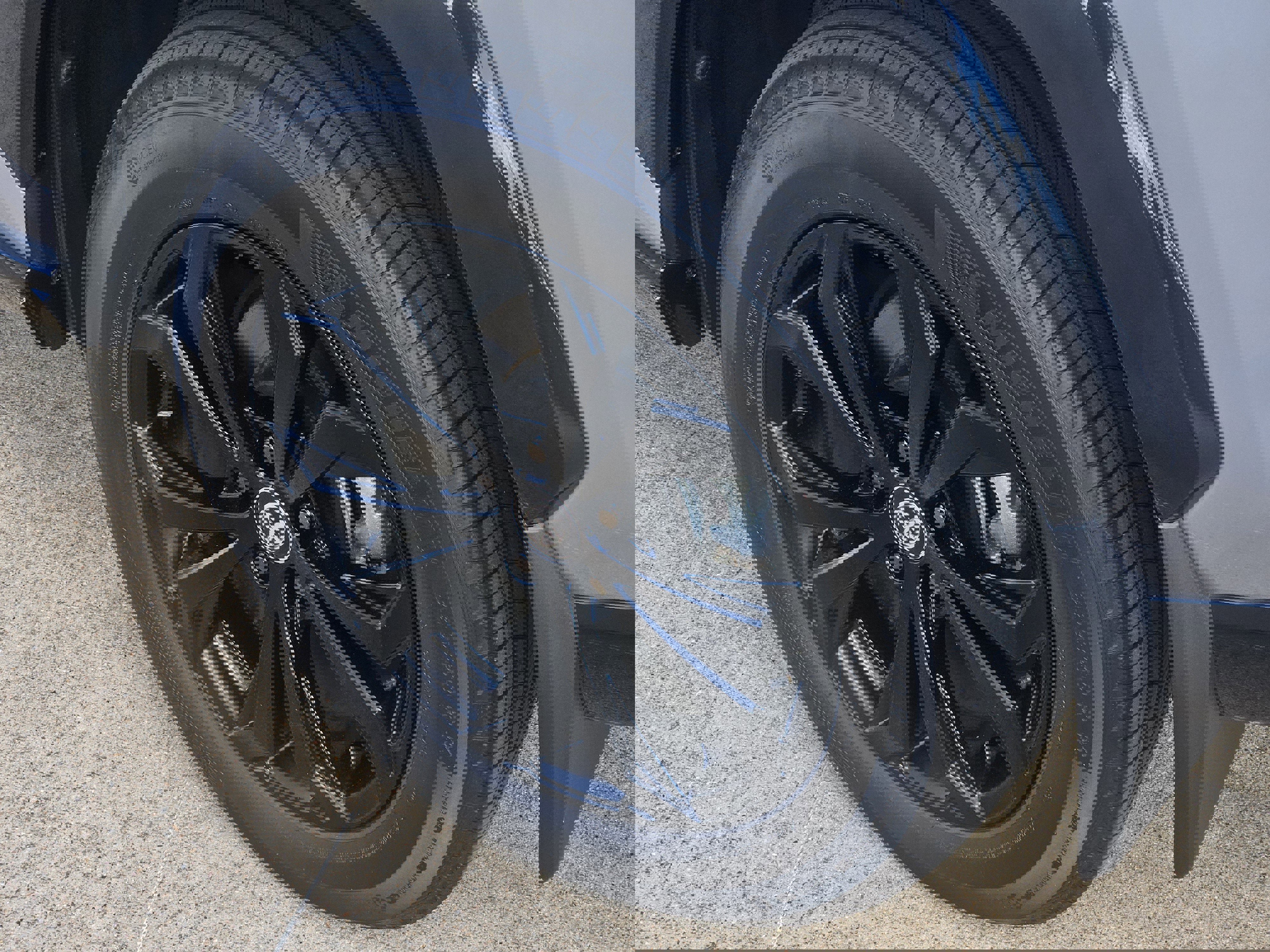 Used 2023 Toyota RAV4 SE image 9