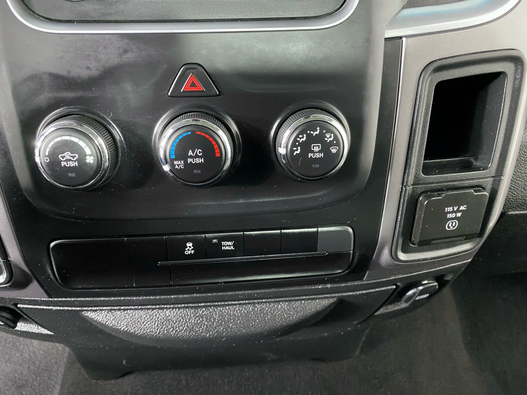 Used 2023 RAM 1500 Classic SLT AWD/4WD image 9
