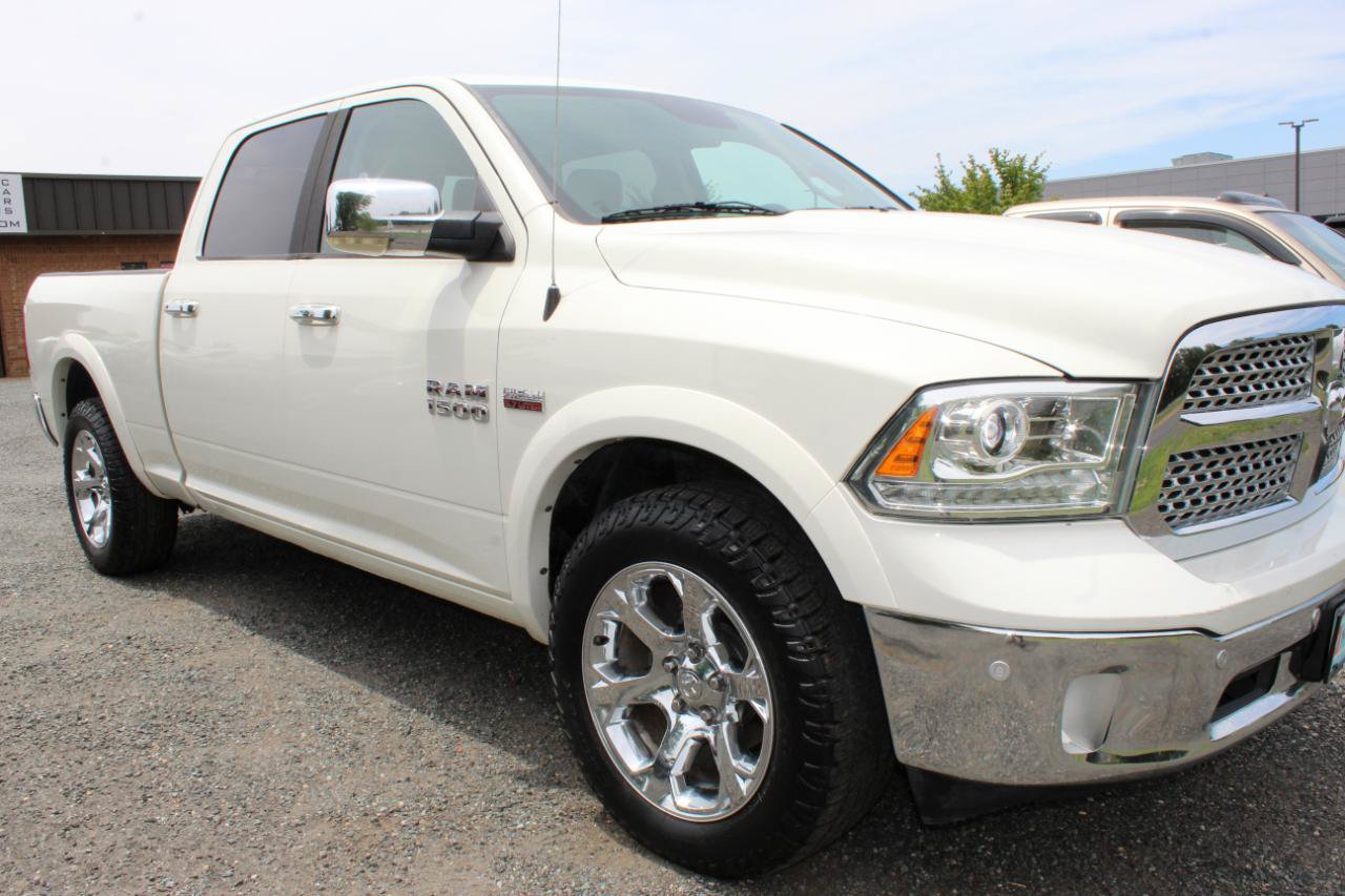 Used 2016 RAM 1500 Laramie w/ Convenience Group AWD/4WD image 10