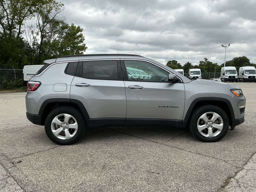Used 2019 Jeep Compass Latitude AWD/4WD image 6