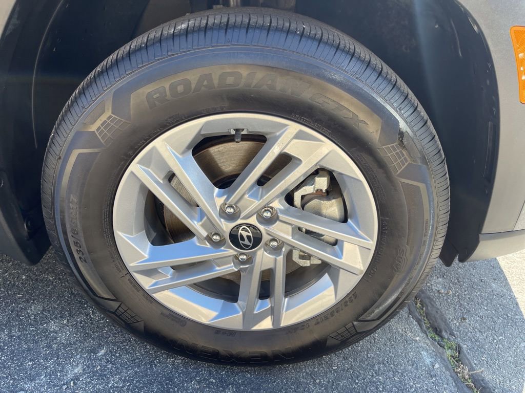 Certified 2025 Hyundai Tucson SE AWD/4WD image 33
