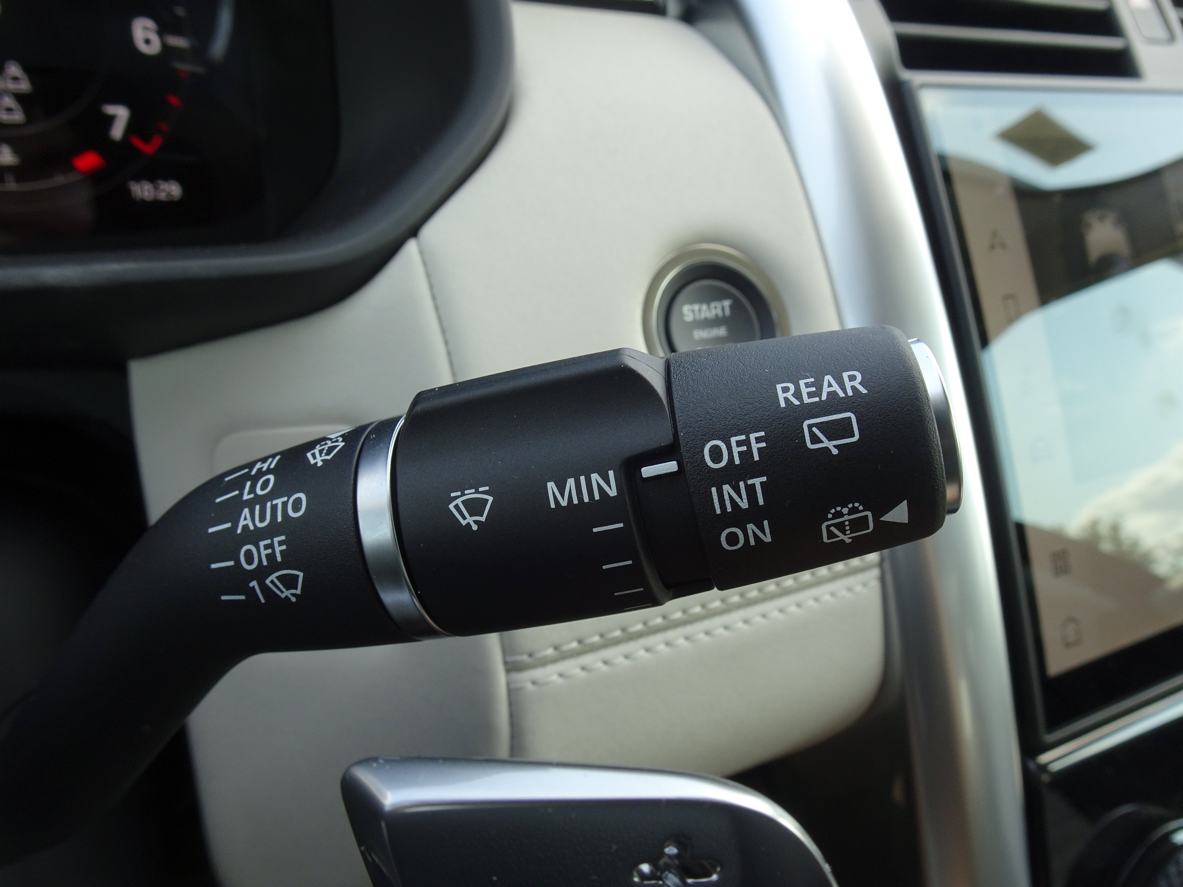 New 2026 Land Rover Discovery S AWD/4WD image 25