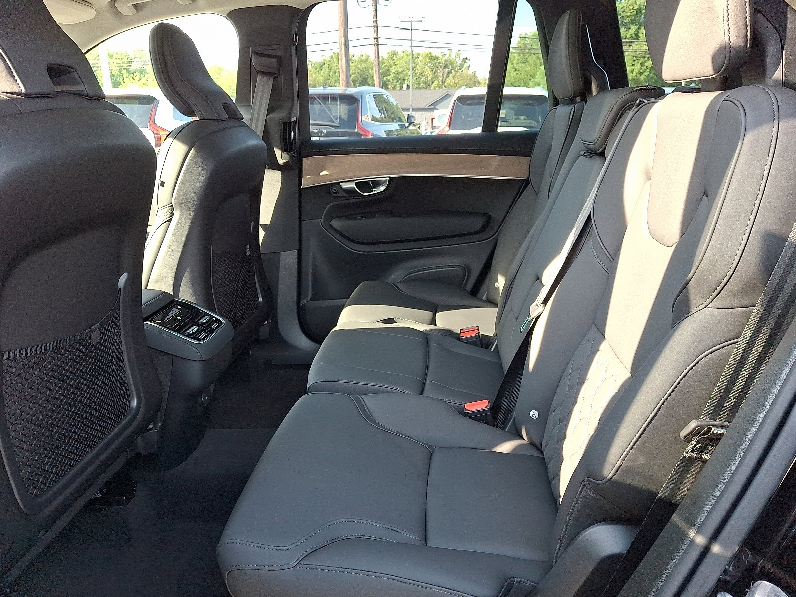 New 2026 Volvo XC90 B6 Plus w/ Protection Package image 5