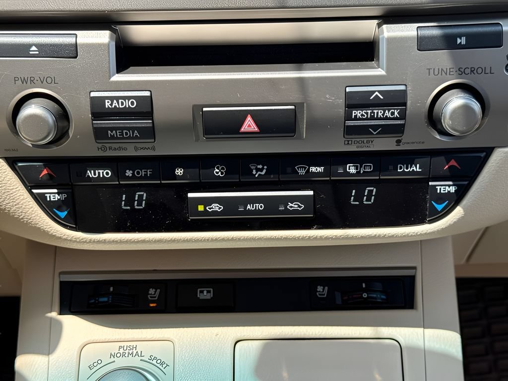 Used 2014 Lexus ES 350 w/ Luxury Package FWD image 20