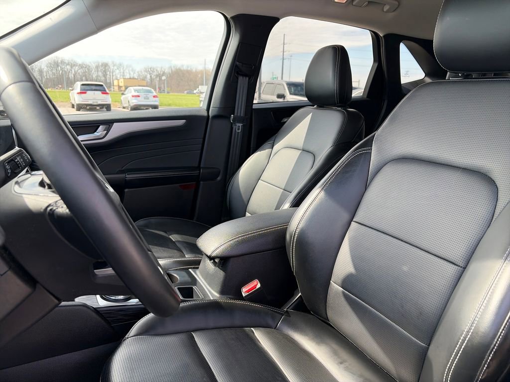 Used 2023 Ford Escape Platinum AWD/4WD image 18