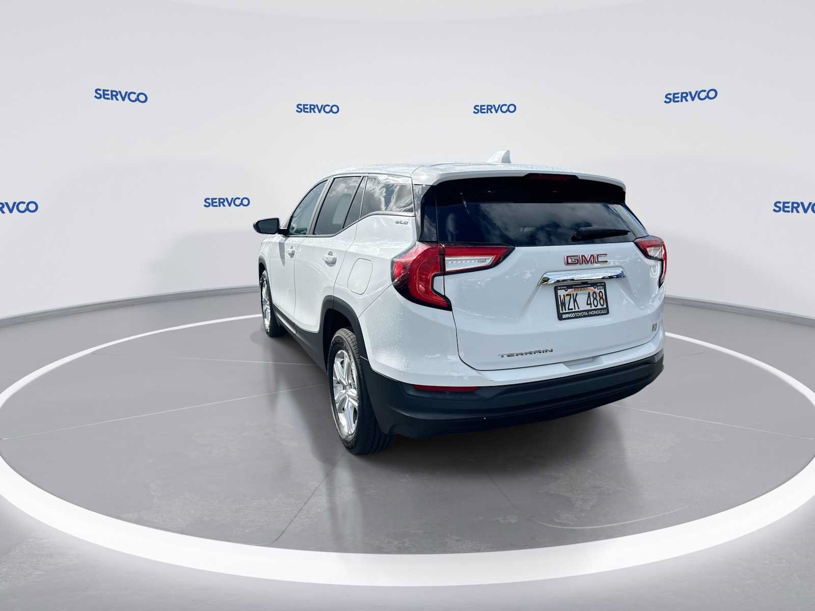Used 2024 GMC Terrain SLE FWD image 6