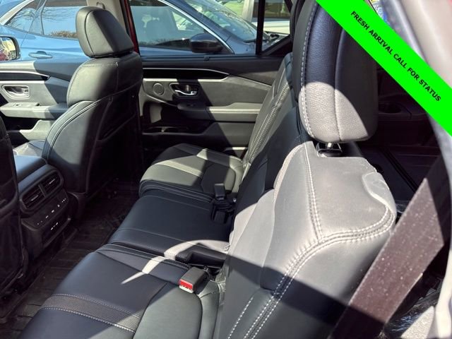 Certified 2025 Honda Pilot Touring image 12
