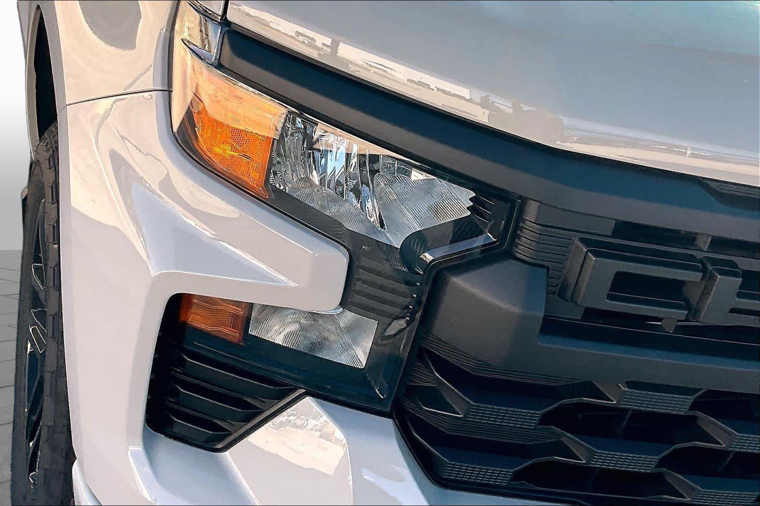 New 2026 Chevrolet Silverado 1500 Custom w/ Turbomax Blackout Package AWD/4WD image 13